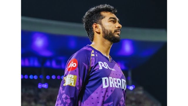 IPL 2025 Drama: Venkatesh Iyer’s Struggles Fuel KKR’s Retention Debate vs. Shubman Gill’s GT Triumph